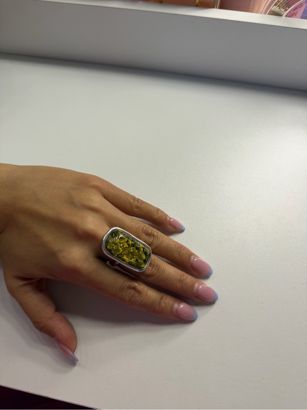 Polaroid Sterling Silver Green Amber Oval Statement Ring - Picture 4 of 7